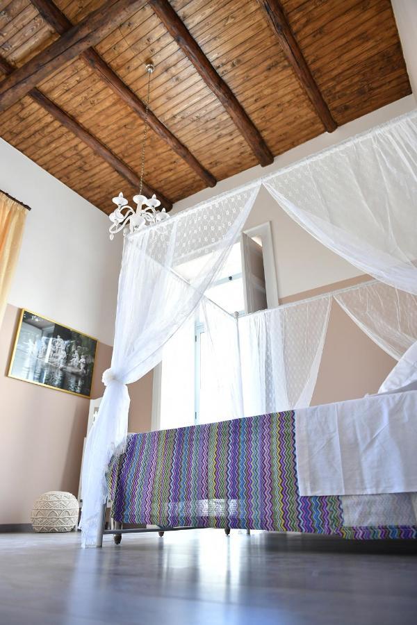B&B A due passi Caserta Exterior foto