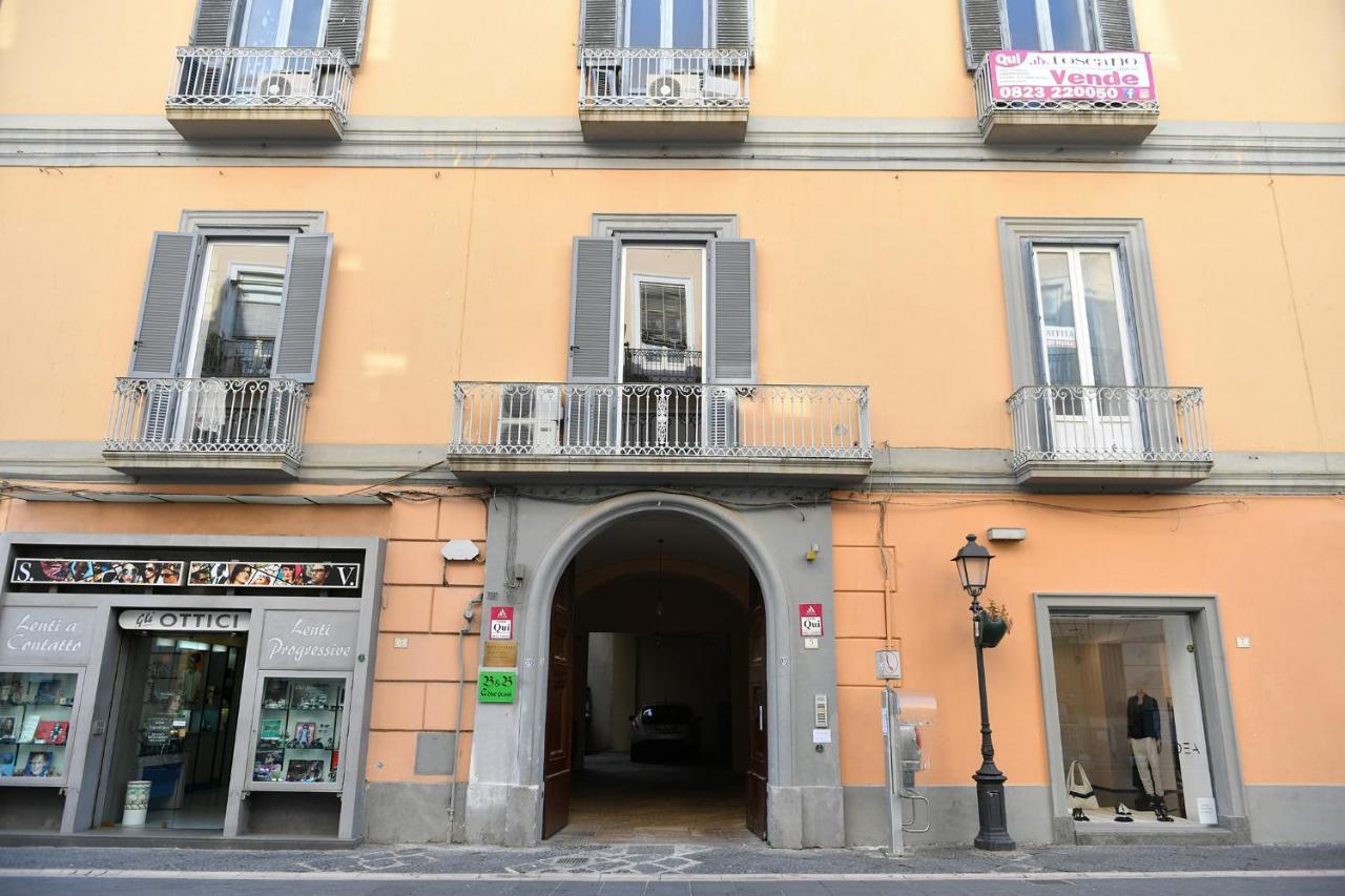 B&B A due passi Caserta Exterior foto