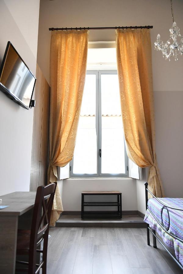 B&B A due passi Caserta Exterior foto