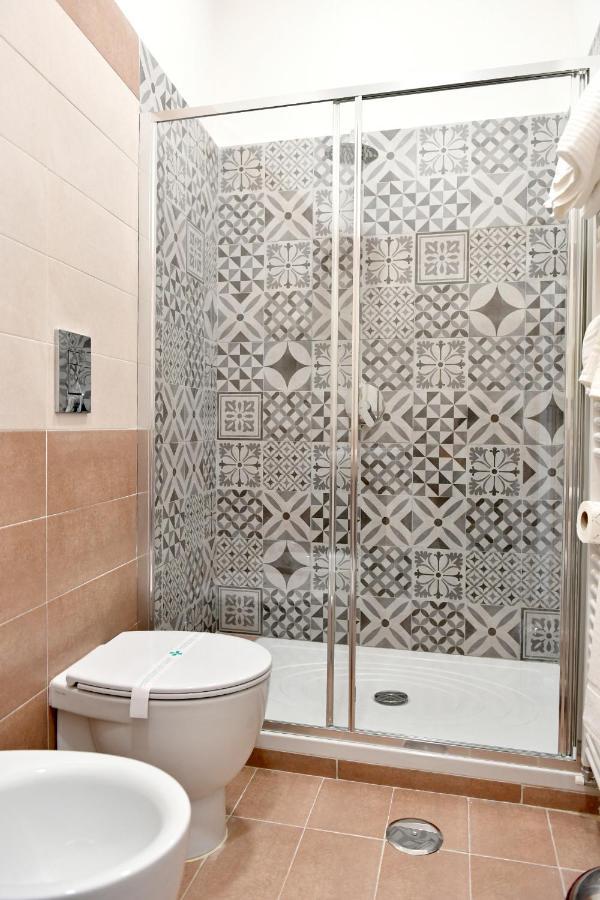 B&B A due passi Caserta Exterior foto