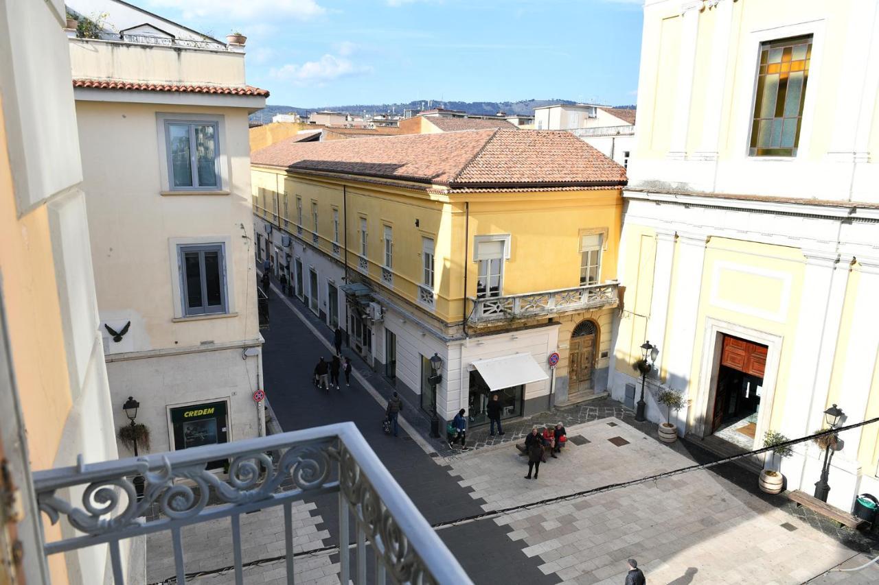 B&B A due passi Caserta Exterior foto